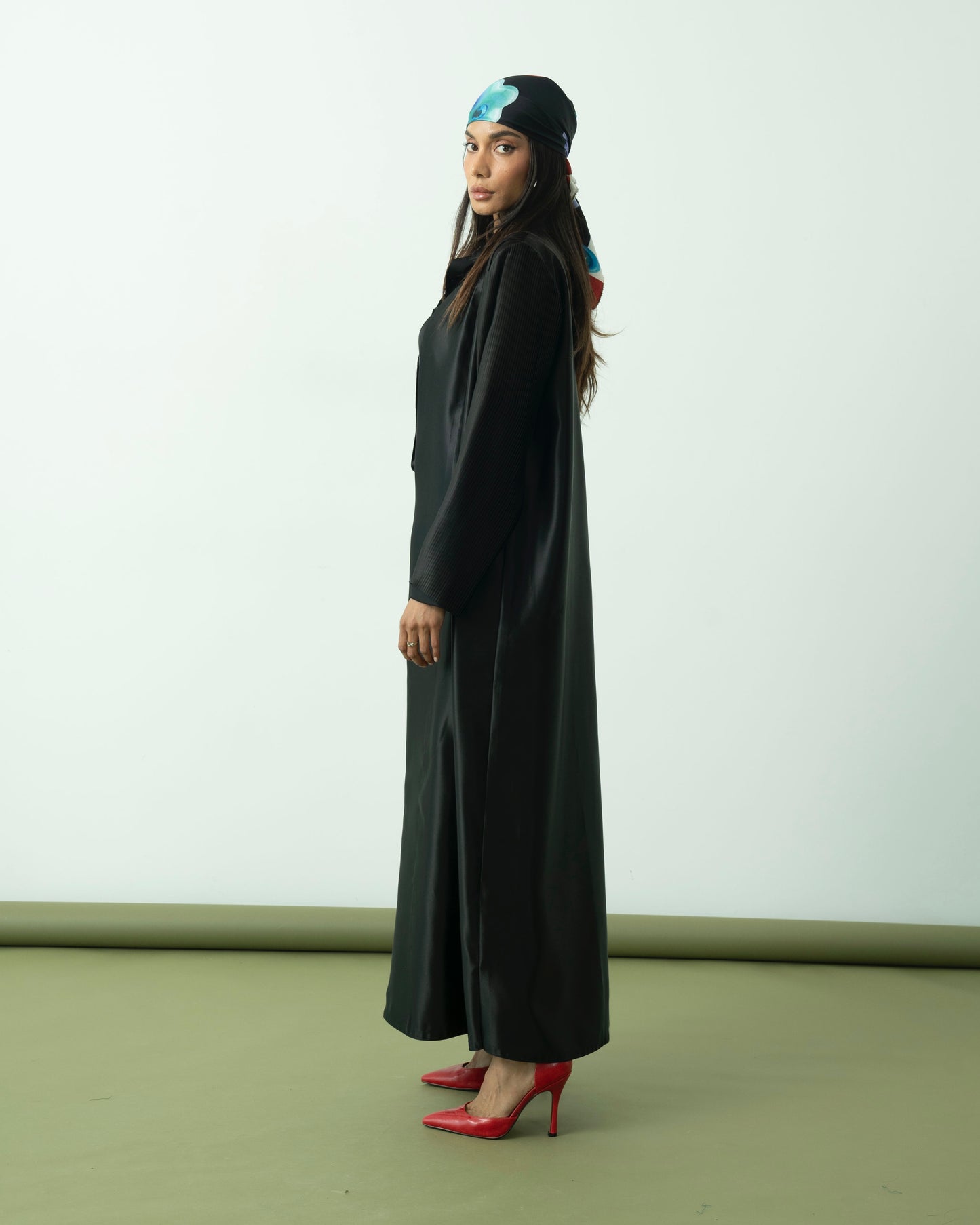 Black Pleated Abaya