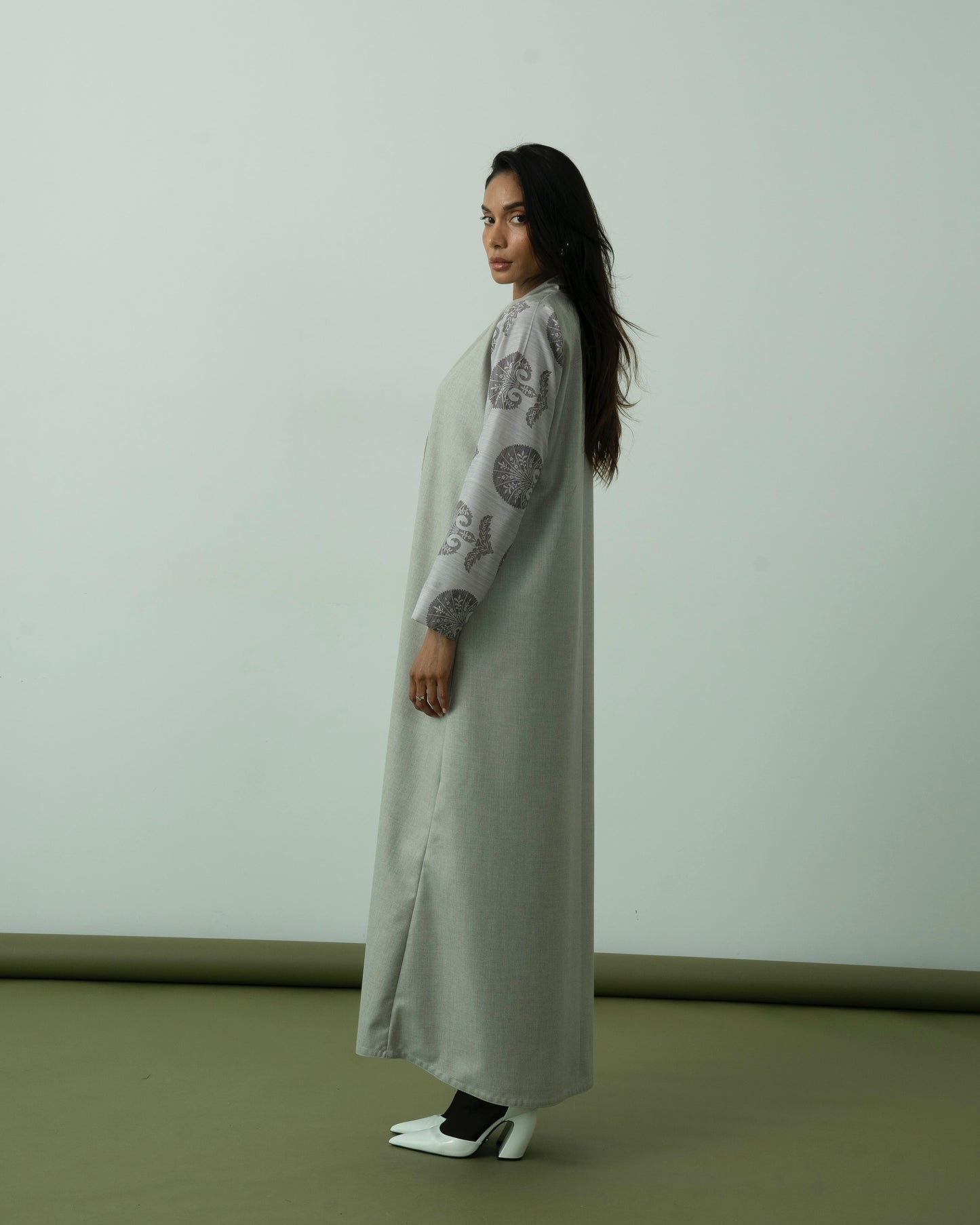 Beige Mughal Floral Abaya