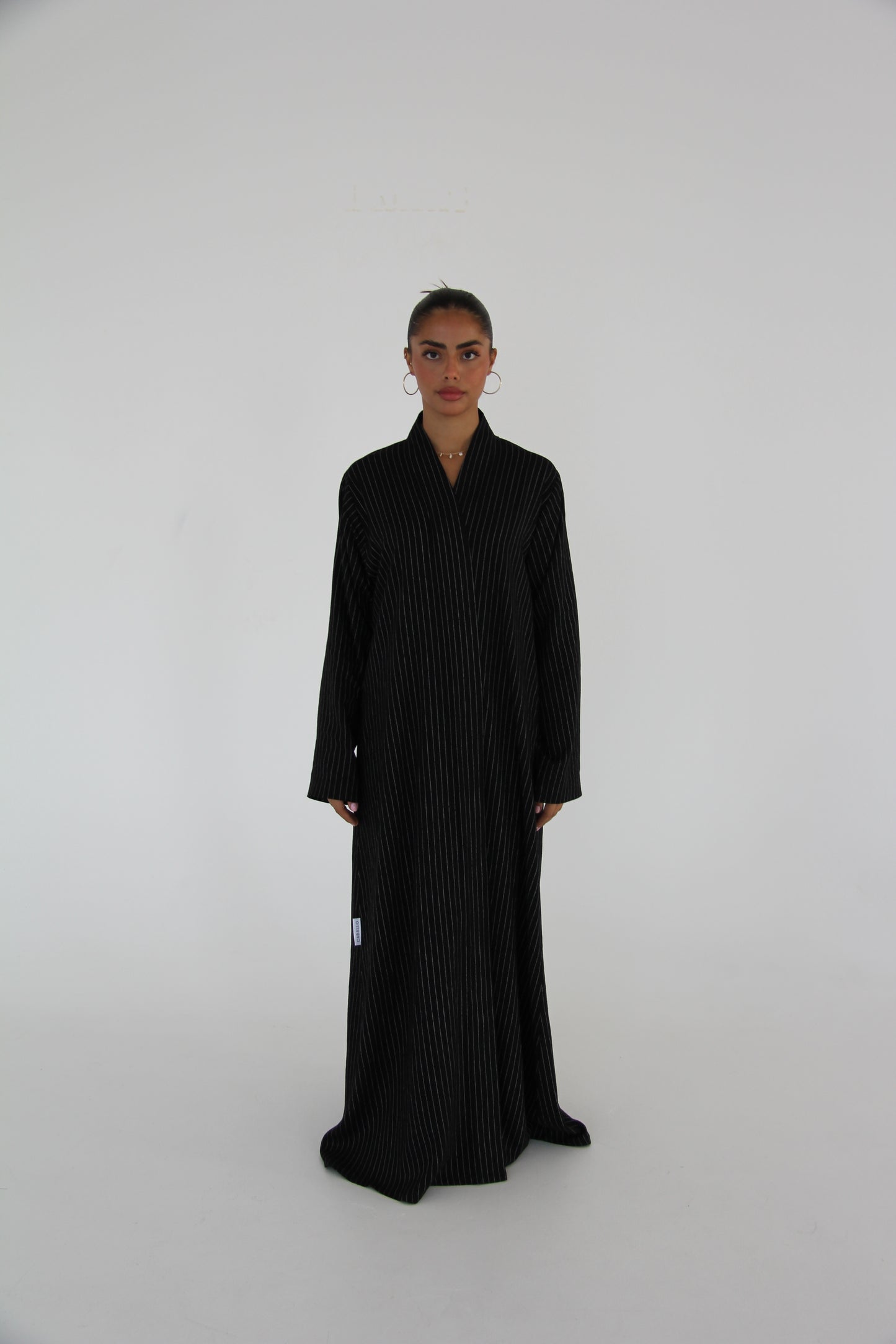 Tailored Linen Black Abaya