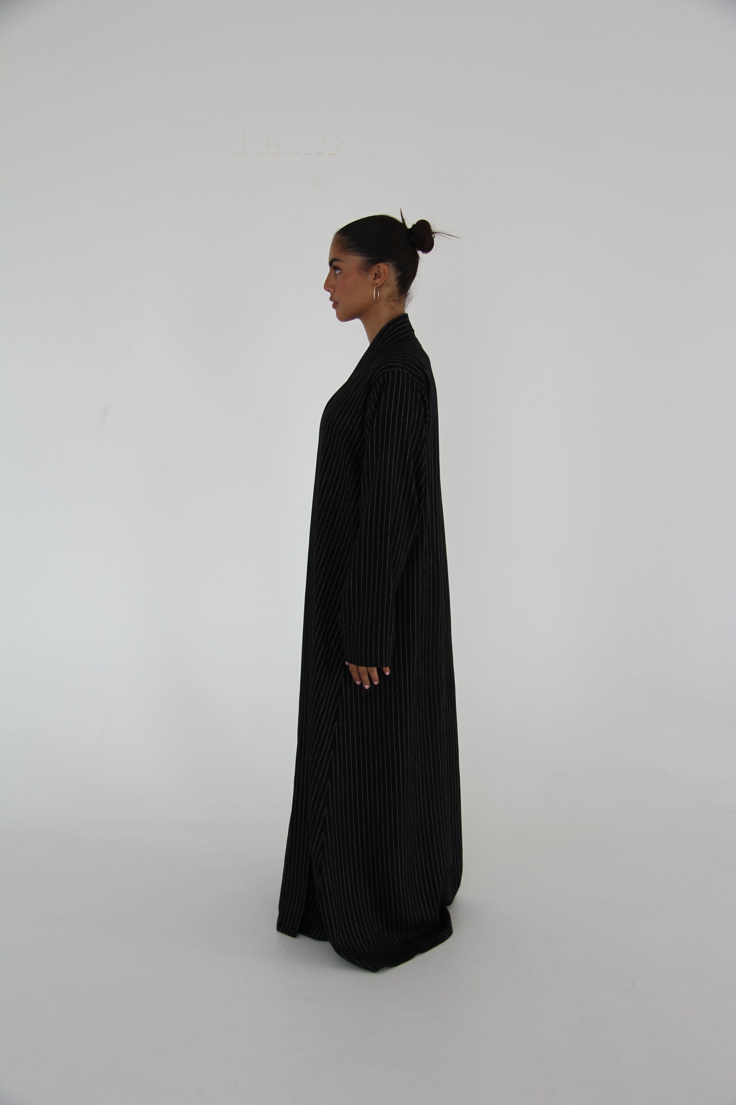 Tailored Linen Black Abaya