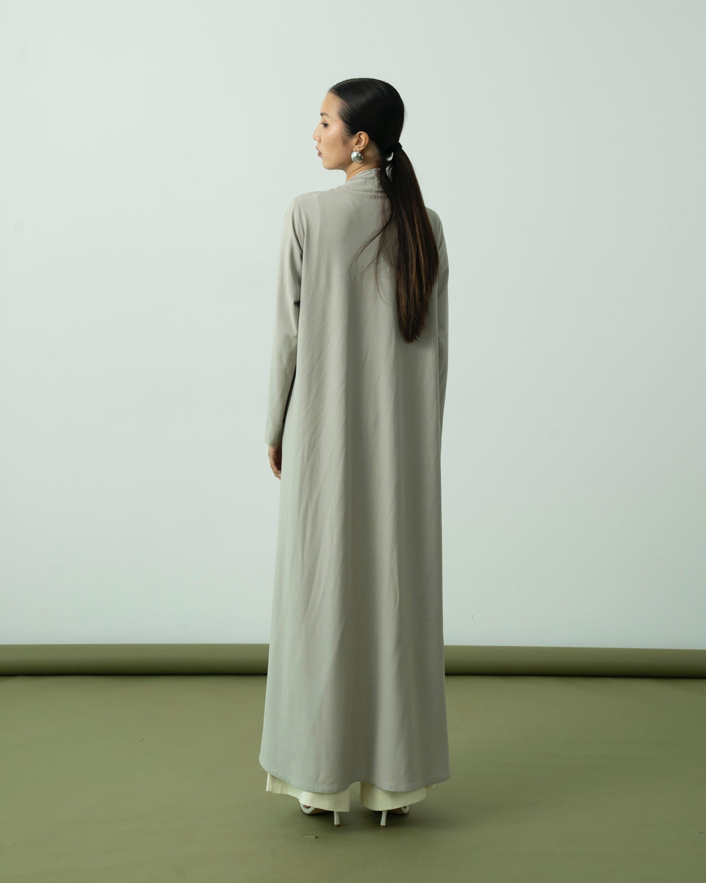 Laurel Grey Basic Stretch Abaya